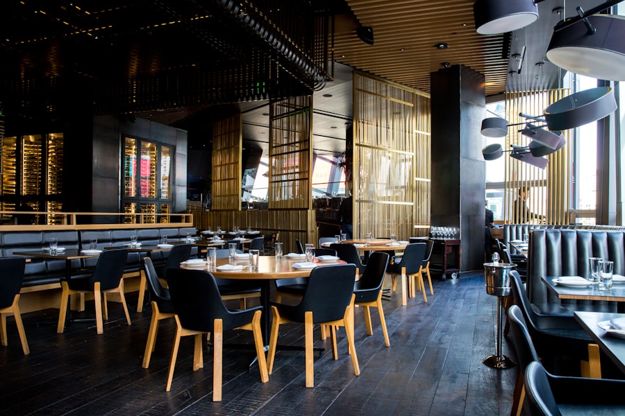 Intérieur chaleureux du restaurant Tweety's